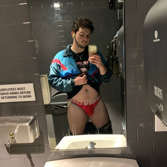 Meet your Posher, JT - Picture 6 of 8